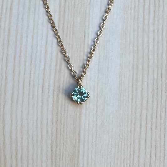 Round Brilliant light green Sapphire Pendant