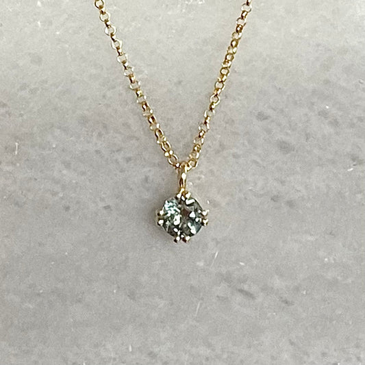 Round Brilliant light green Sapphire Pendant