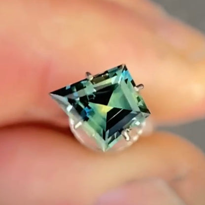 Kite 1.10ct blue/yellow parti Australian Sapphire (Price Includes A Custom Made Solitare
Ring)