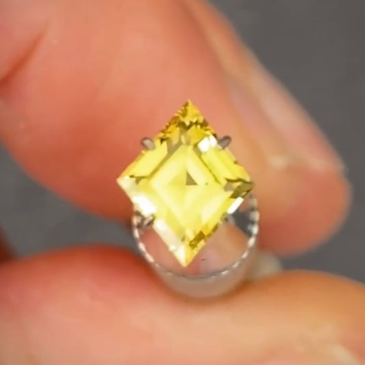 Kite 0.93ct yellow Australian Sapphire (Price Includes A Custom Made Solitare
Ring)
