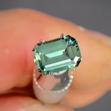 Emerald 1.06ct blue/green Australian Sapphire (Price Includes A Custom Made Solitare
Ring)