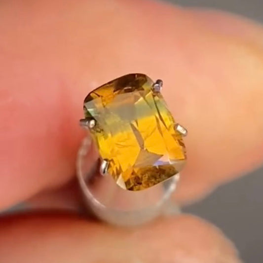 Cushion 1.39ct orange Australian Sapphire