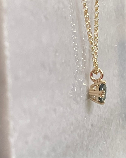 Round Brilliant light green Sapphire Pendant