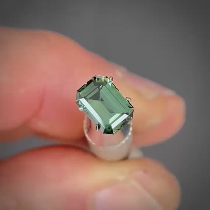Emerald 1.06ct blue/green Australian Sapphire (Price Includes A Custom Made Solitare
Ring)