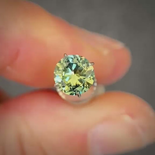 Round 0.93ct blue/yellow parti Australian Sapphire