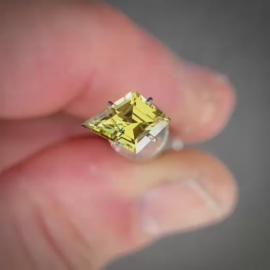 Kite 1.01ct yellow Australian Sapphire
