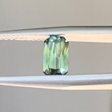 Load image into Gallery viewer, Radiant cut 0.93ct Australian Parti sapphire