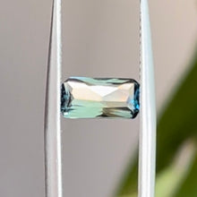 Load image into Gallery viewer, Teal Radiant cut 1.38ct Australian Sapphire