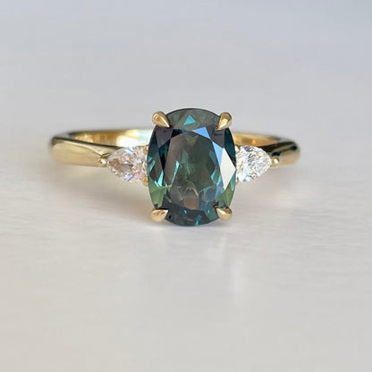 Australian Parti Oval Cut Sapphire Luna Ring