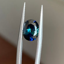 Load image into Gallery viewer, Oval blue/teal 2.08ct Australian sapphire