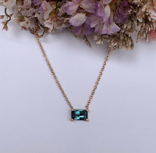 Teal Australian Sapphire Horizon Pendant