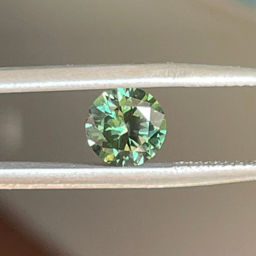 Round parti green 1.48ct Australian sapphire